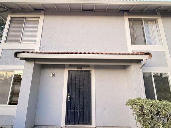 4994 Bridgepointe Pl, Union City, CA 94587