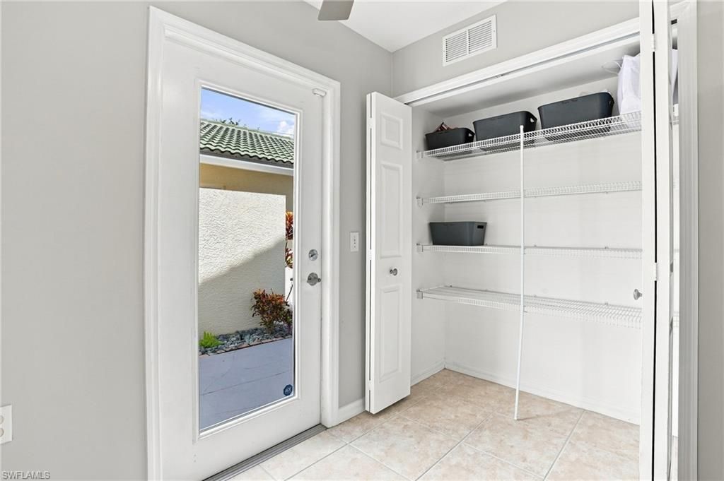 4910 Cougar Ct N, Unit 101, Naples, FL 34109 Photo