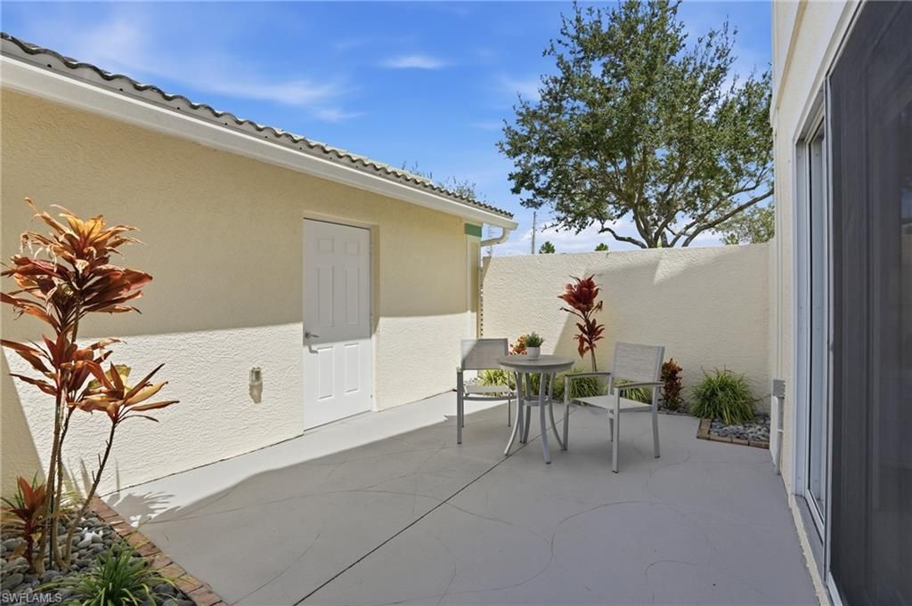 4910 Cougar Ct N, Unit 101, Naples, FL 34109 Photo