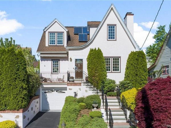 11 Pleassant Ave, White Plains, NY 10605