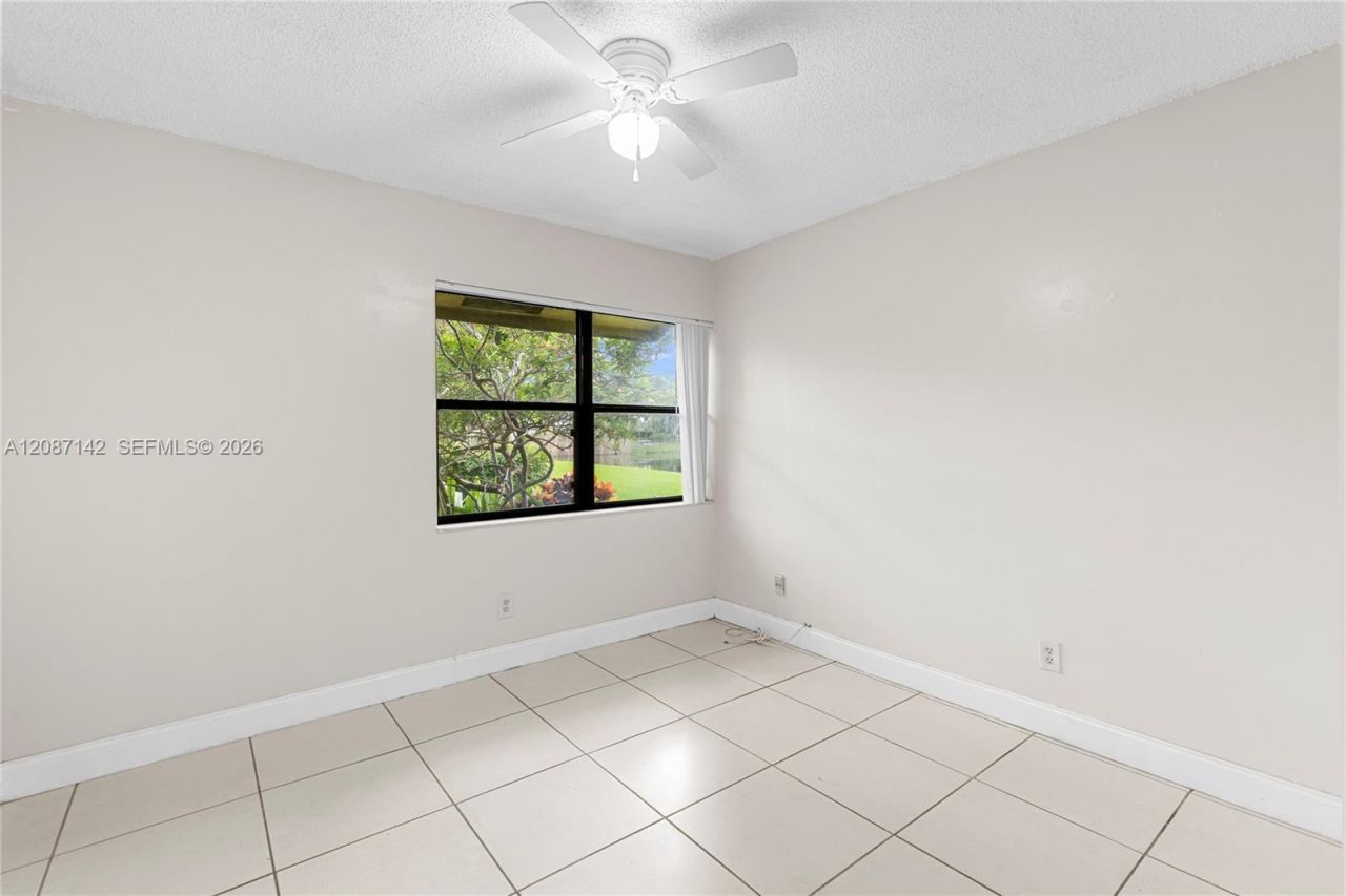 310 SW 96th Ter, Pembroke Pines, FL 33025 Photo