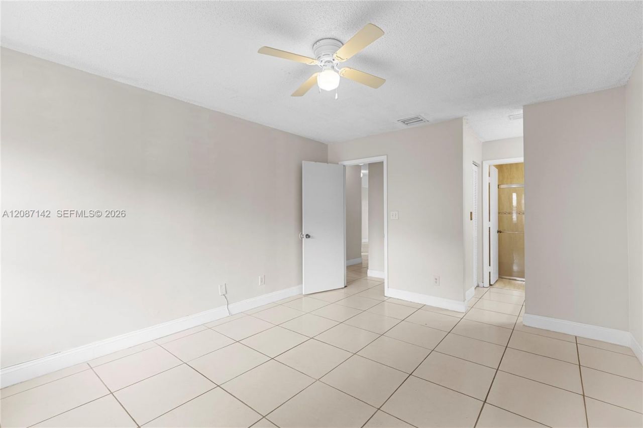 310 SW 96th Ter, Pembroke Pines, FL 33025 Photo