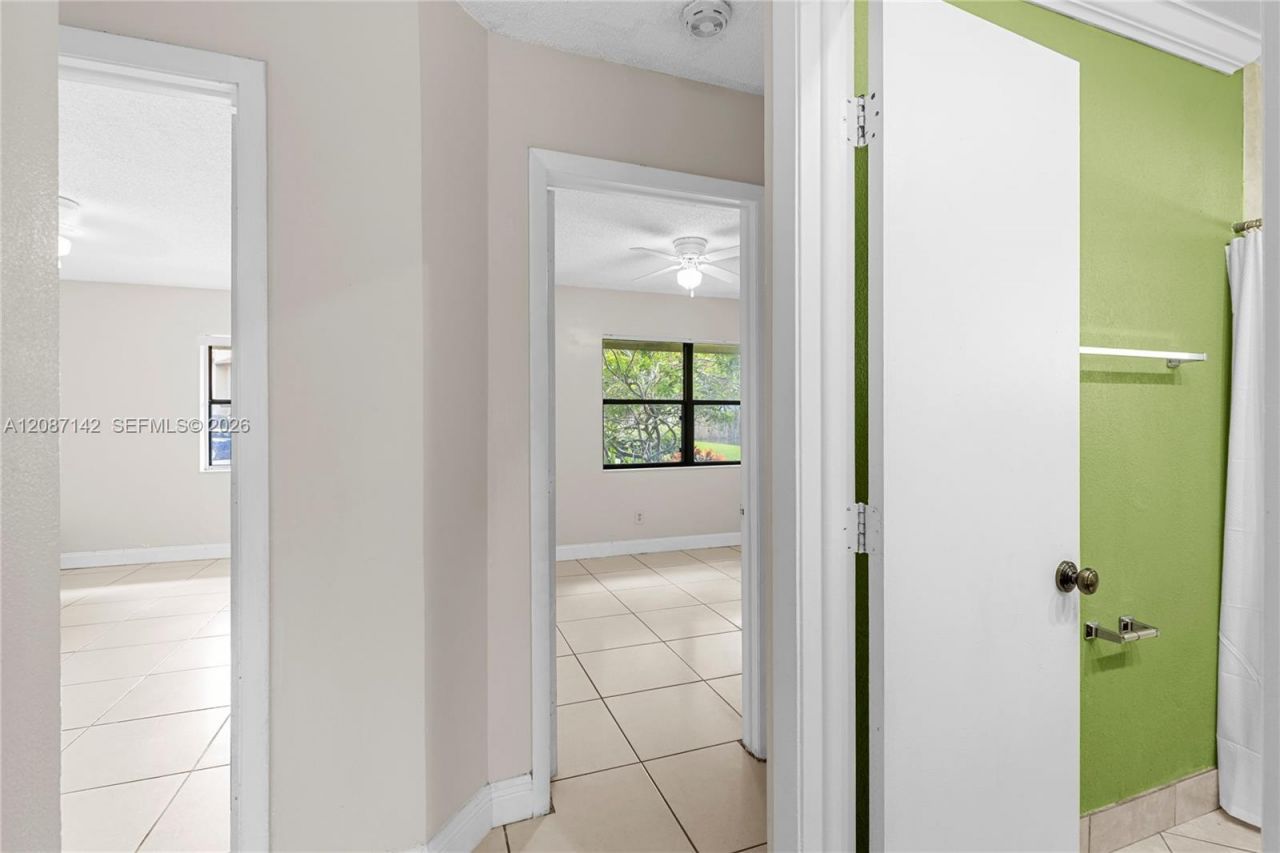 310 SW 96th Ter, Pembroke Pines, FL 33025 Photo