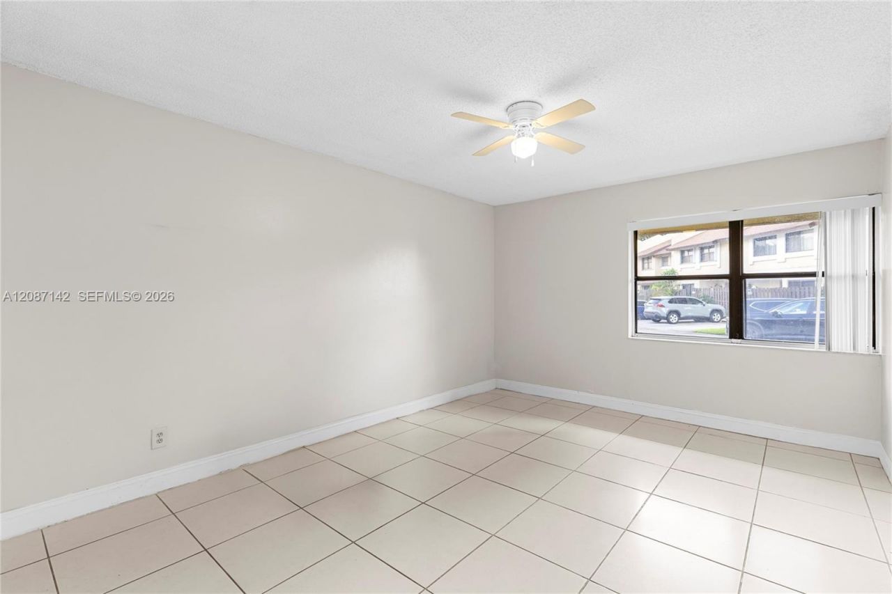 310 SW 96th Ter, Pembroke Pines, FL 33025 Photo