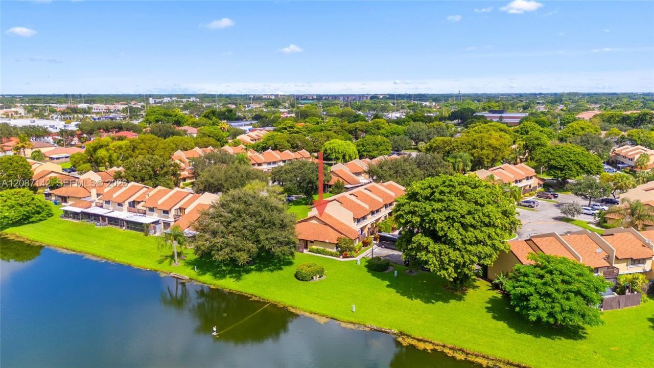 310 SW 96th Ter, Pembroke Pines, FL 33025 Photo