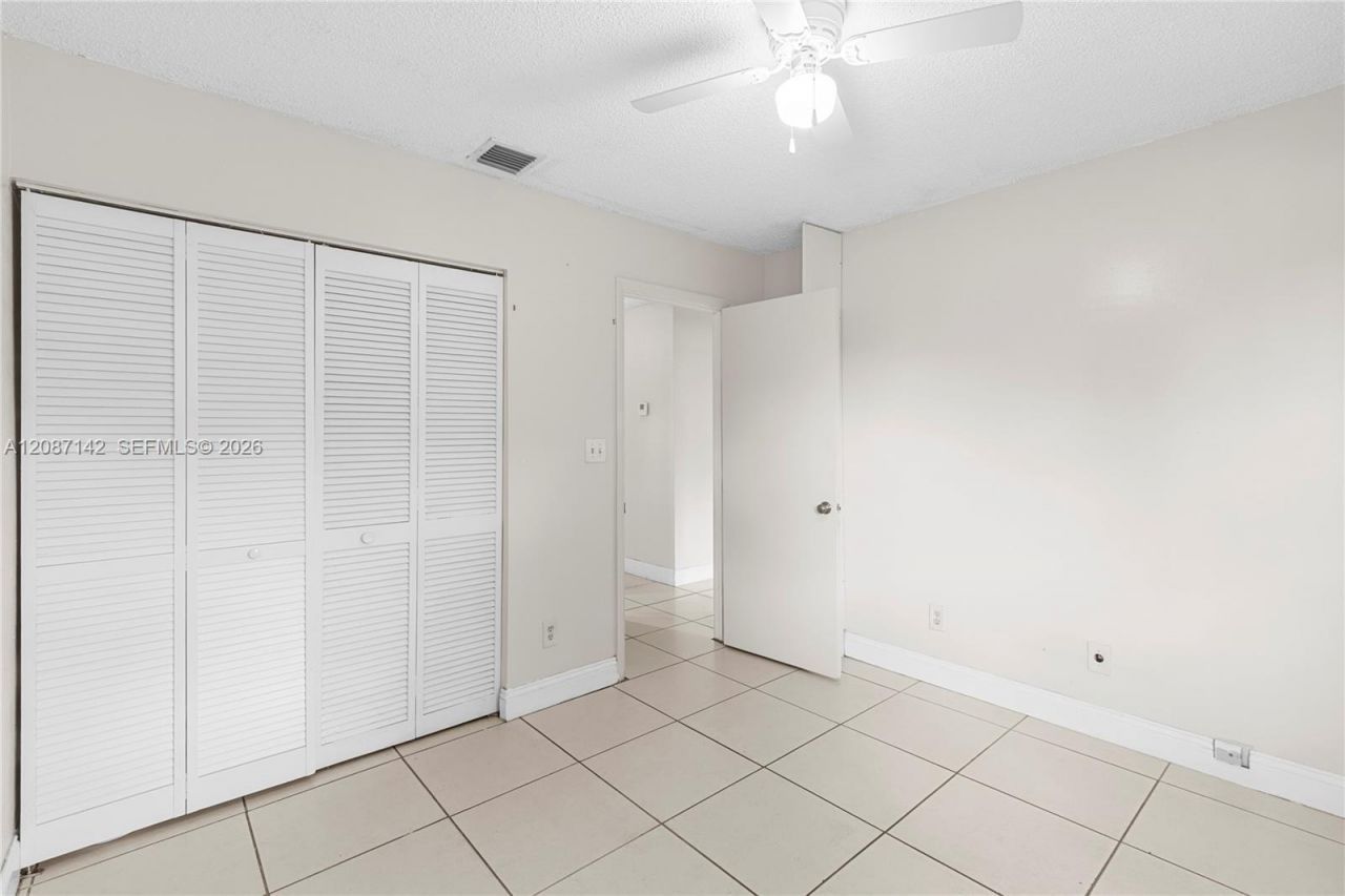 310 SW 96th Ter, Pembroke Pines, FL 33025 Photo