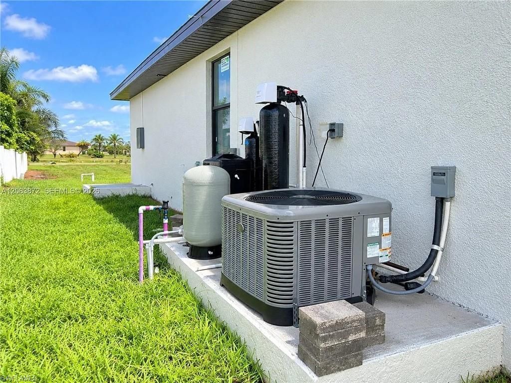 3301 NW 5th St, Cape Coral, FL 33993 Photo