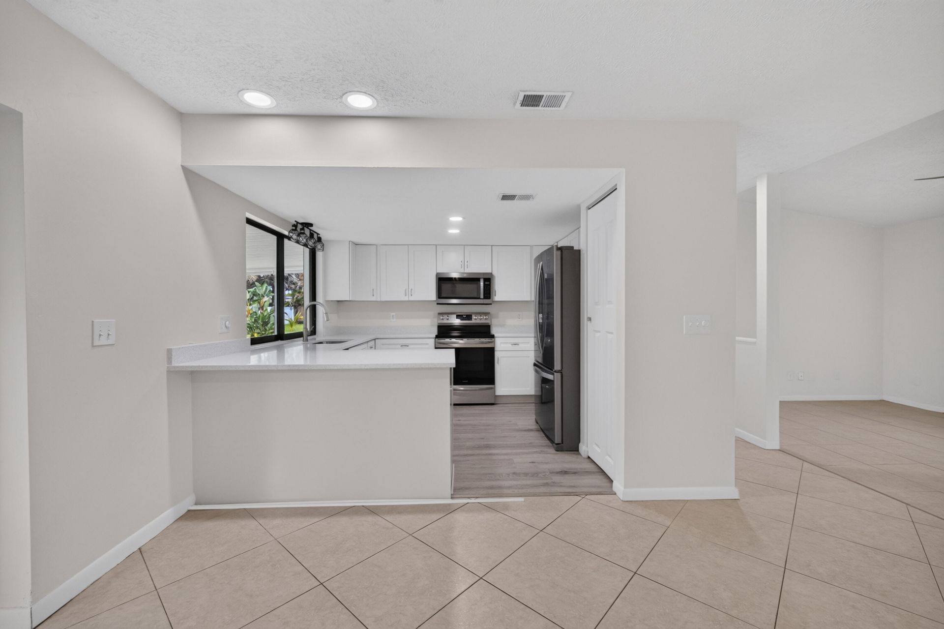 1425 SE Minorca Avenue, Port Saint Lucie, FL 34952 Photo
