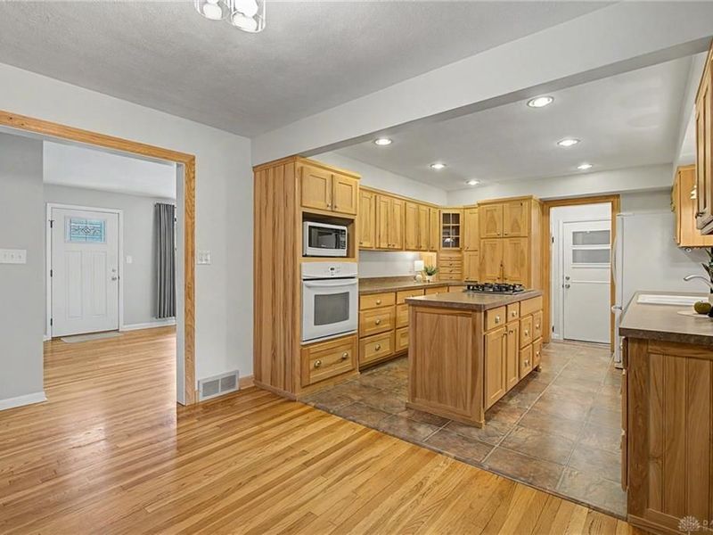 345 Ginghamsburg Road, Tipp City, OH 45371 Photo 12