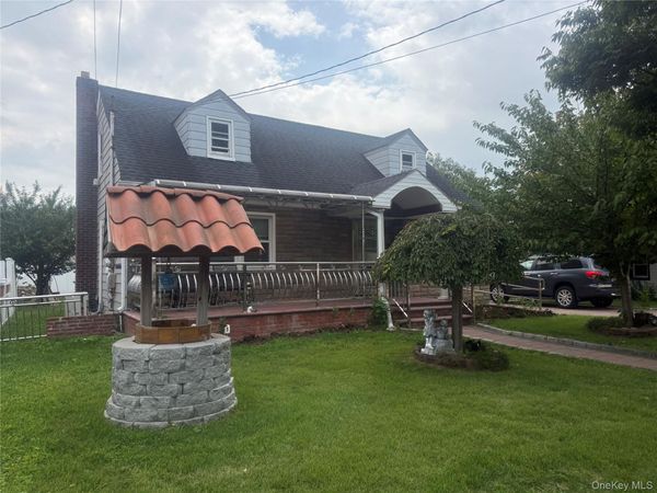24 Wheeler Avenue , Valley Stream, NY 11580