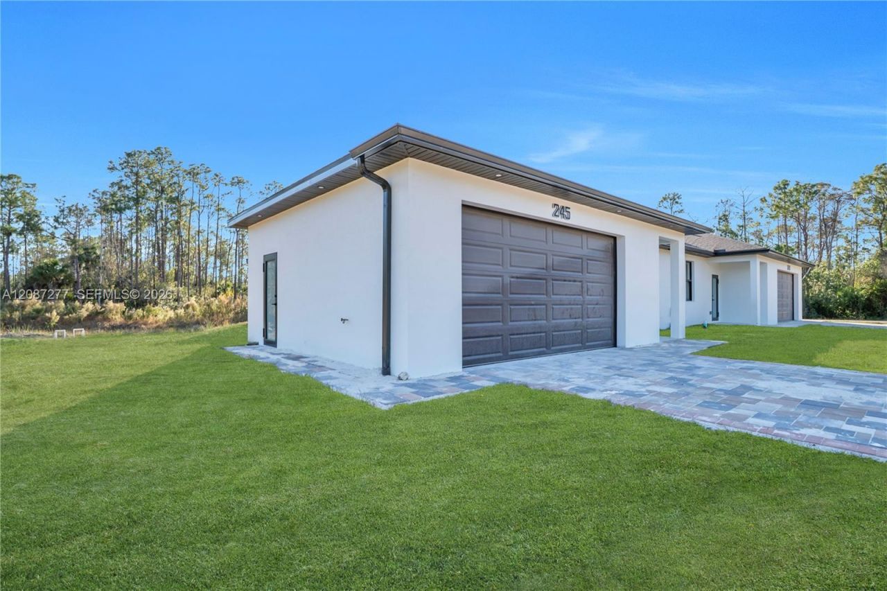 243-245 Greenbriar Blvd, Lehigh Acres, FL 33972 Photo
