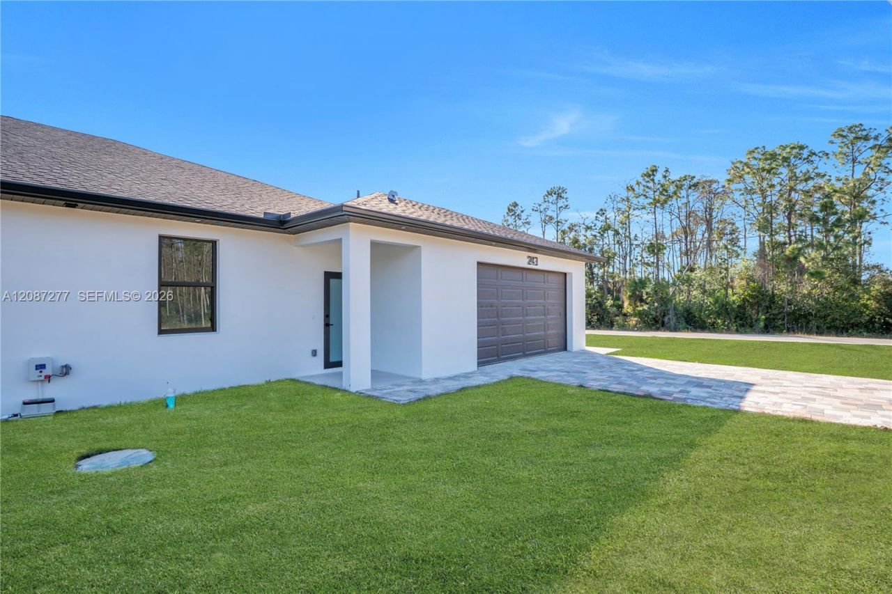 243-245 Greenbriar Blvd, Lehigh Acres, FL 33972 Photo