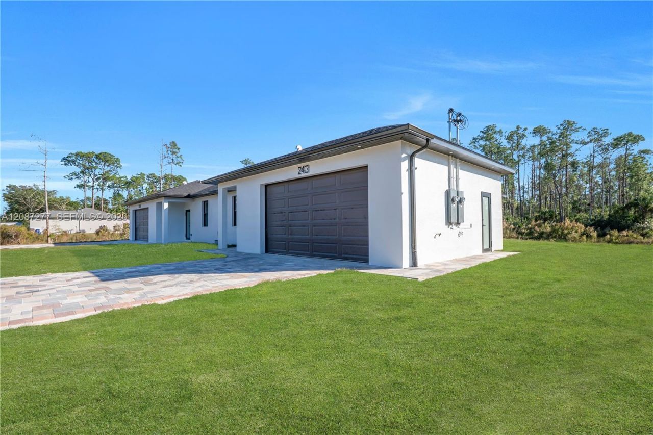 243-245 Greenbriar Blvd, Lehigh Acres, FL 33972 Photo
