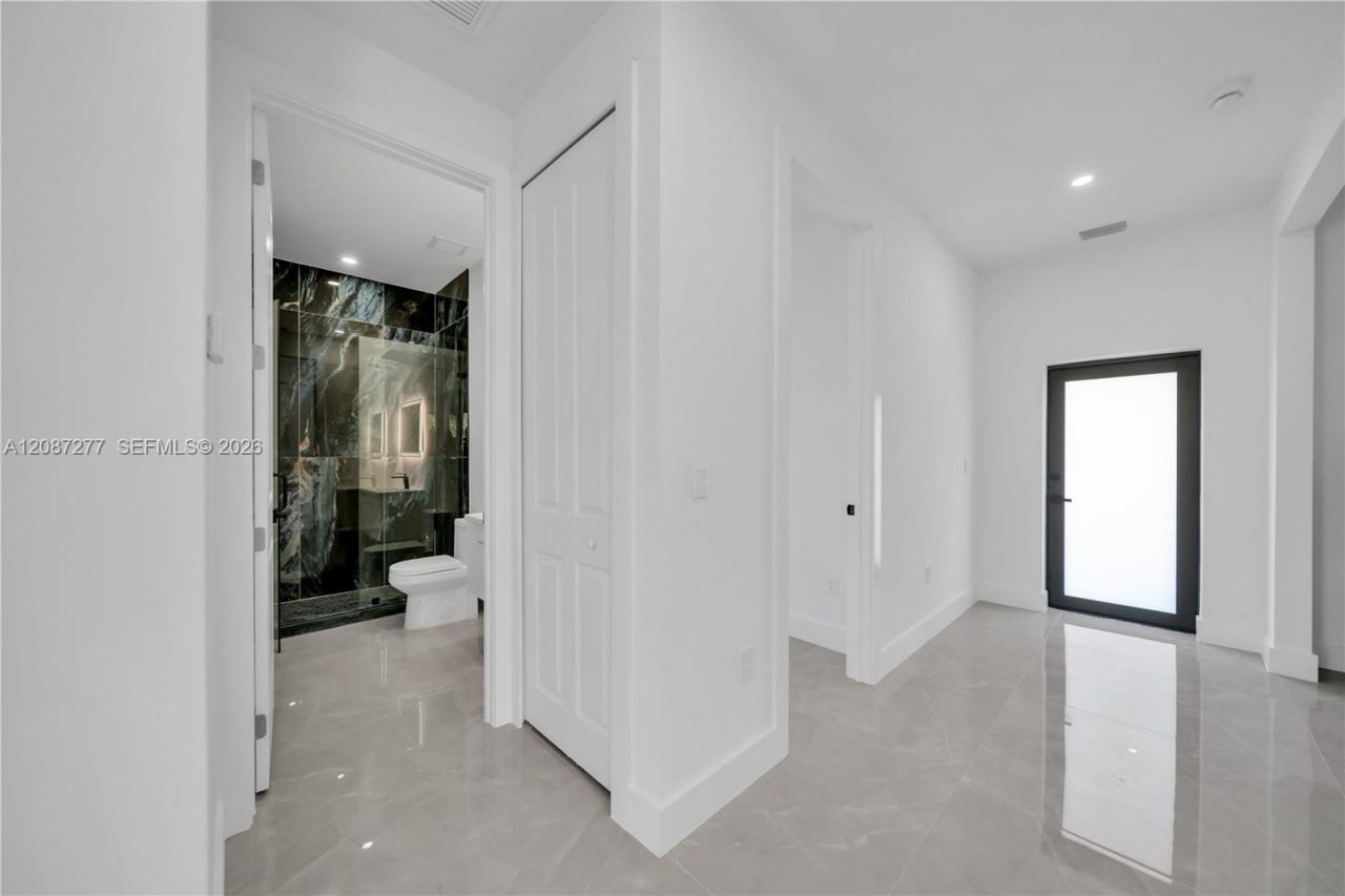 243-245 Greenbriar Blvd, Lehigh Acres, FL 33972 Photo