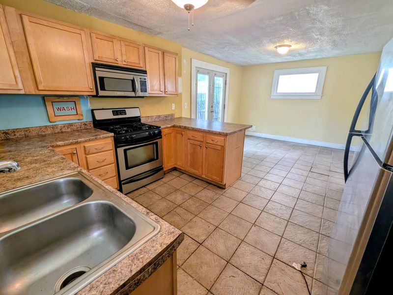 314 E Welch Avenue, Columbus, OH 43207 Photo 13