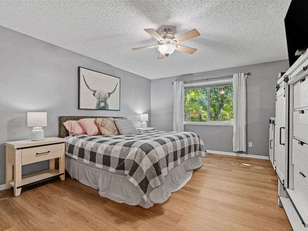21233 Independence Avenue, Lakeville, MN 55044