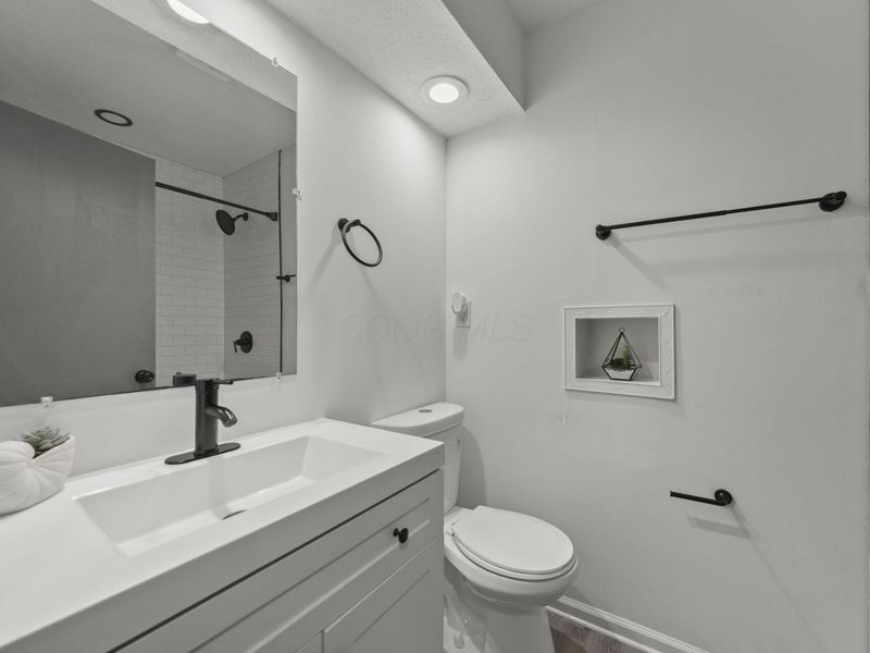 5029 Brinwood Place, Columbus, OH 43232 Photo 14