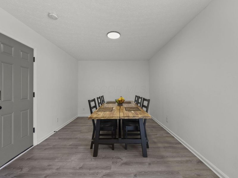 5029 Brinwood Place, Columbus, OH 43232 Photo 8