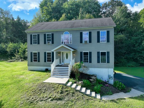99 Milton Turnpike, Milton, NY 12547