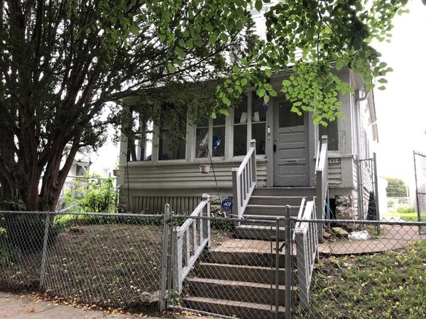 2464 W Lloyd STREET, Milwaukee, WI 53205