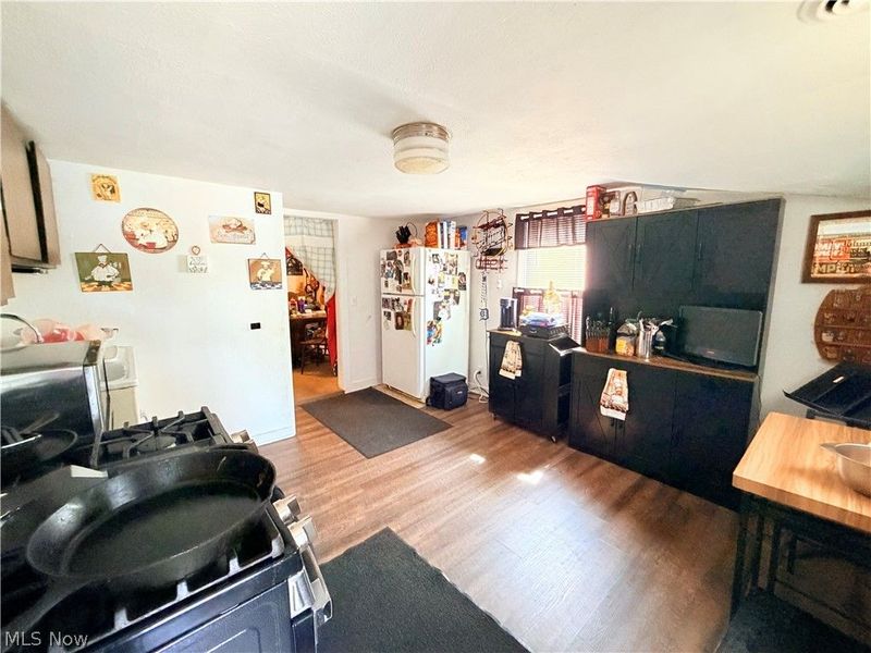 678 Thomas Street, Toledo, OH 43609 Photo 5