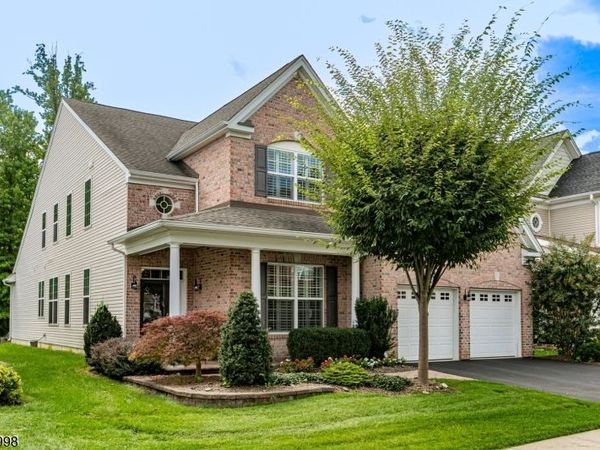 11 Bellingham Dr, South Brunswick, NJ 08824