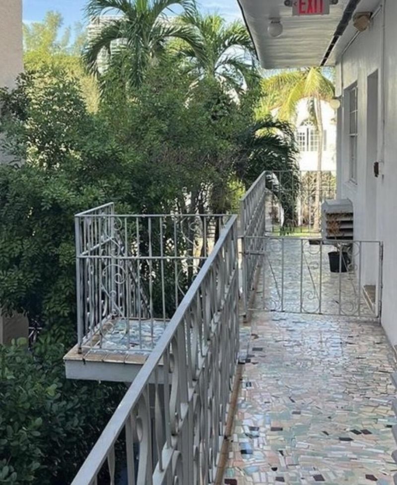 1551 Michigan Avenue, Unit 10, Miami Beach, FL 33139 Photo