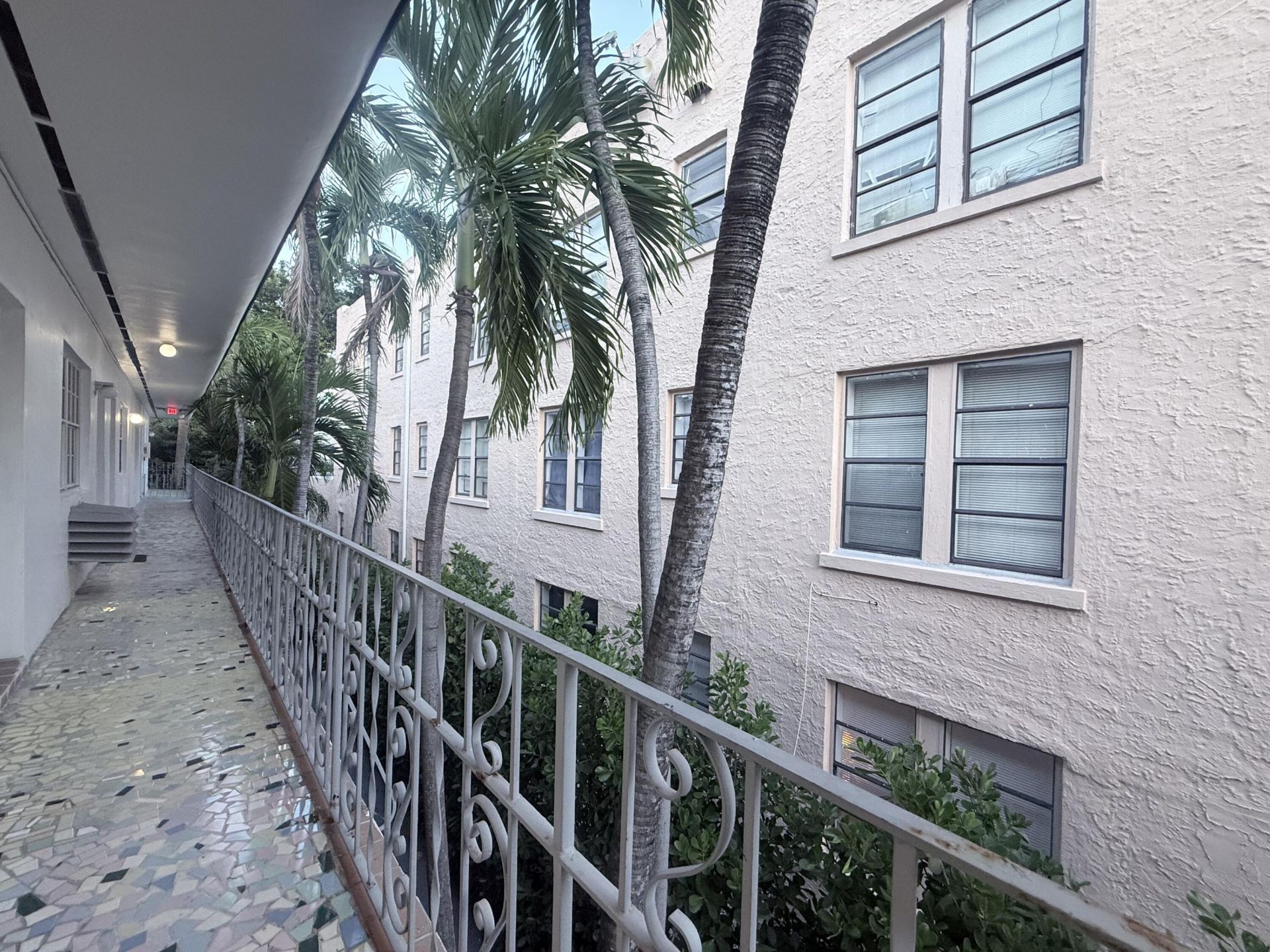 1551 Michigan Avenue, Unit 10, Miami Beach, FL 33139 Photo