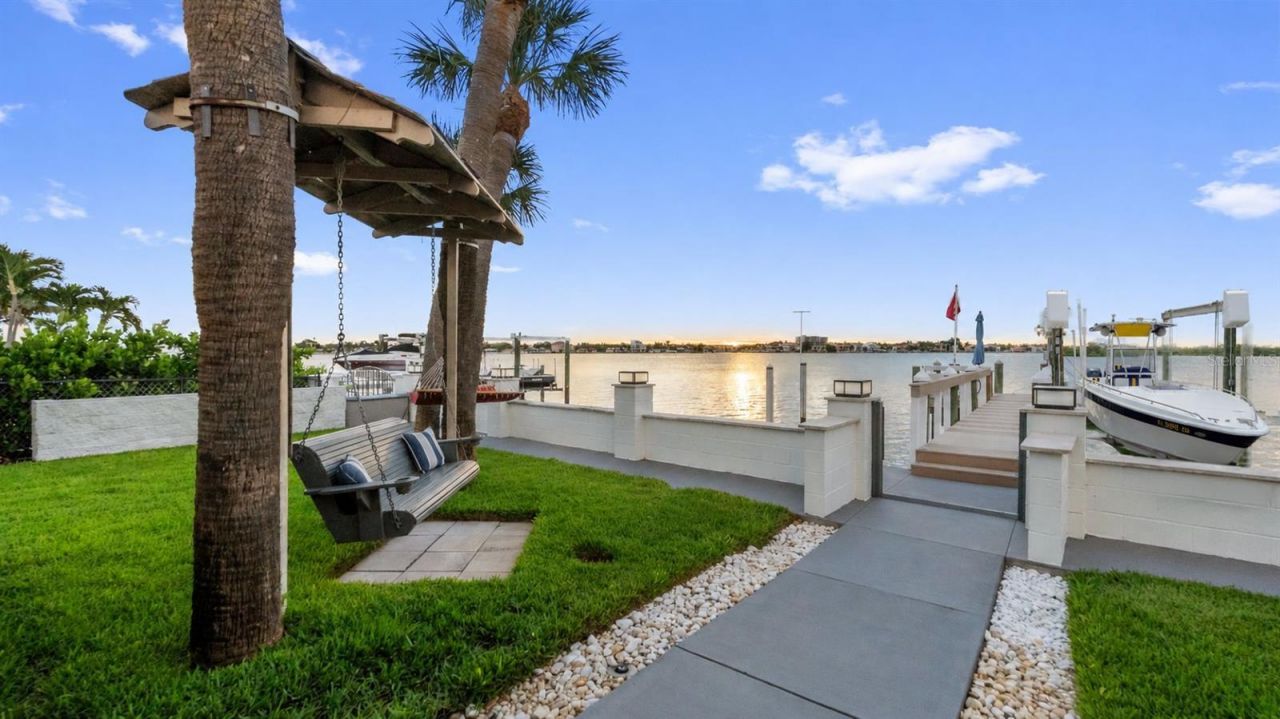 7008 S Shore Drive S, South Pasadena, FL 33707 Photo