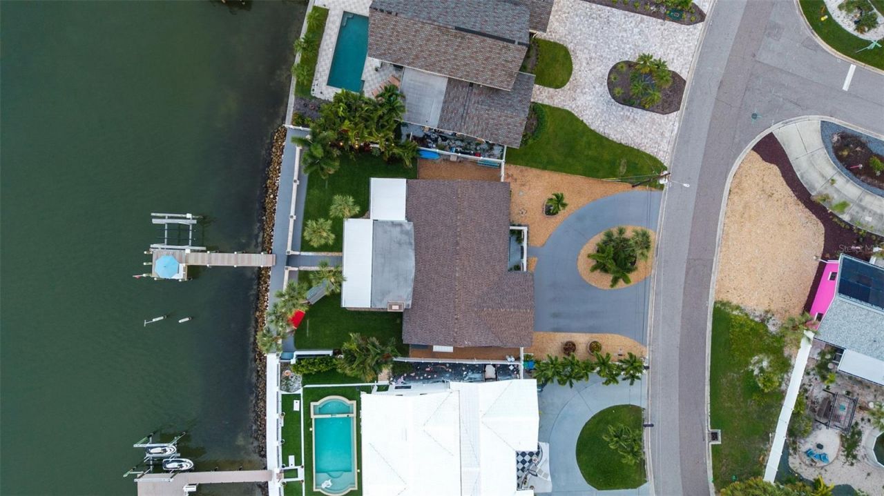 7008 S Shore Drive S, South Pasadena, FL 33707 Photo