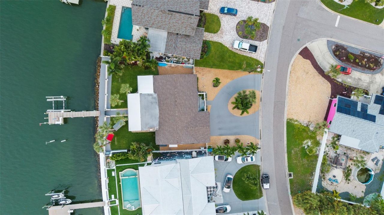7008 S Shore Drive S, South Pasadena, FL 33707 Photo