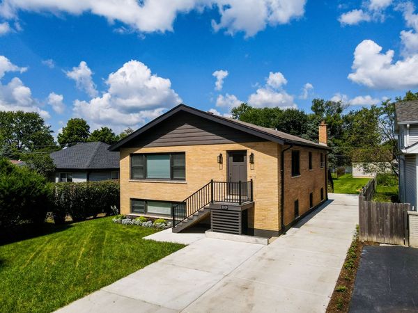1009 Highland Avenue , Wauconda, IL 60084