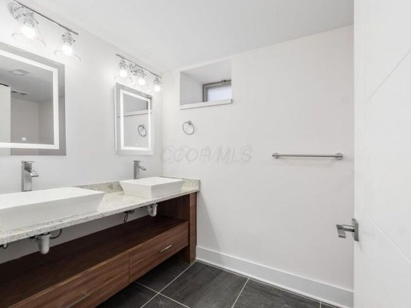 300 Wilson Avenue, Unit 298, Columbus, OH 43205 Photo 33