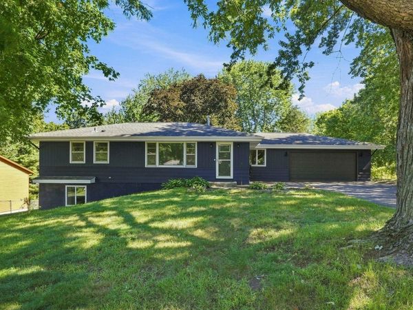14925 Deerwood Drive, Burnsville, MN 55306