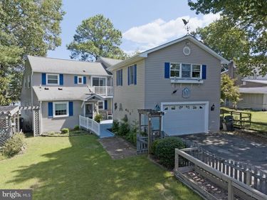 292 SEA HORSE DRIVE, COLONIAL BEACH, VA 22443