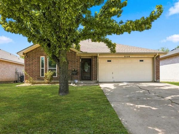 3129 Walingford Drive, Grand Prairie, TX 75052