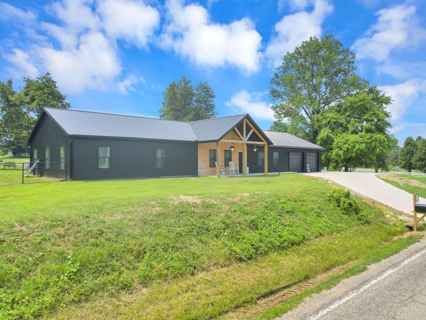 2694 Lees Road, Newark, OH 43056