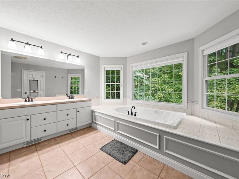 18131 Greatwood Lane, Chagrin Falls, OH 44023 Photo 22
