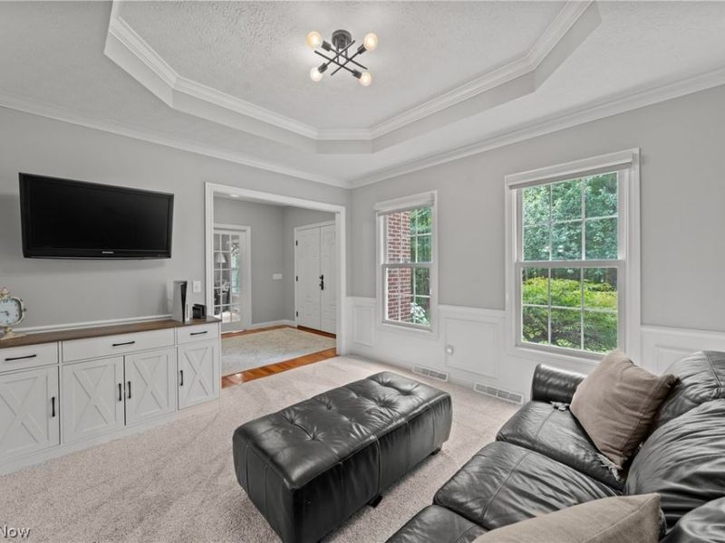 18131 Greatwood Lane, Chagrin Falls, OH 44023 Photo 3