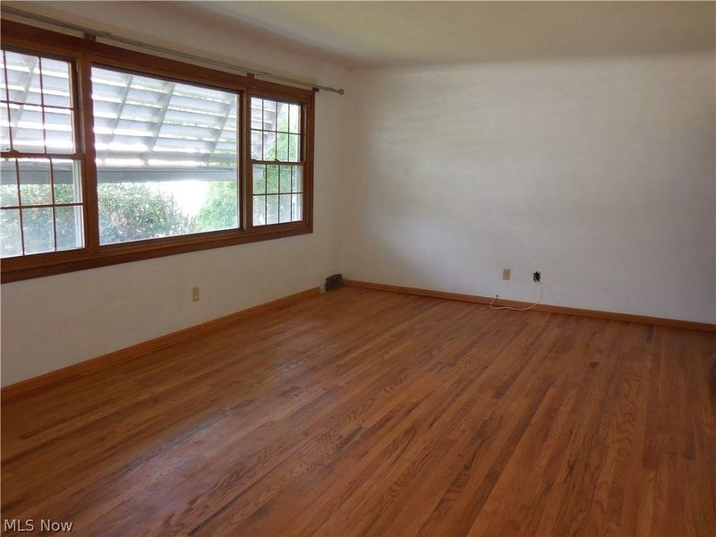 1554 Empire Road, Wickliffe, OH 44092 Photo 4