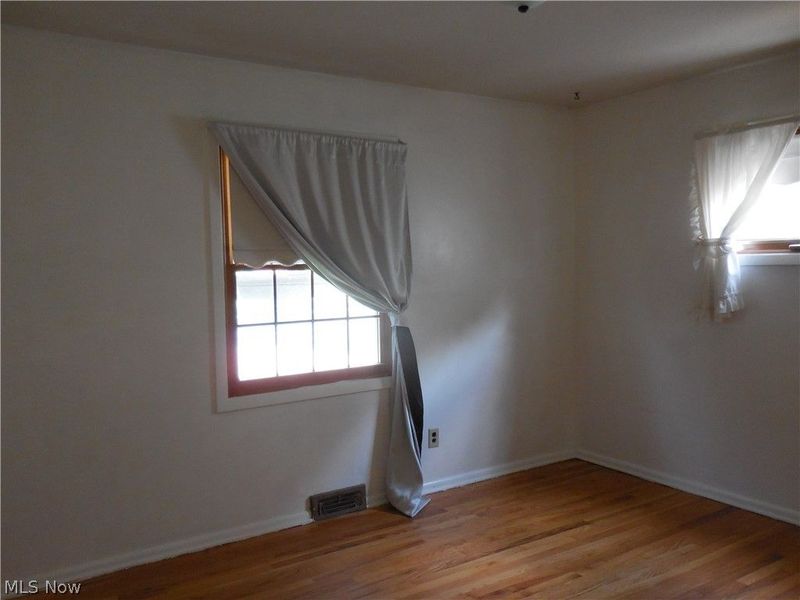 1554 Empire Road, Wickliffe, OH 44092 Photo 9