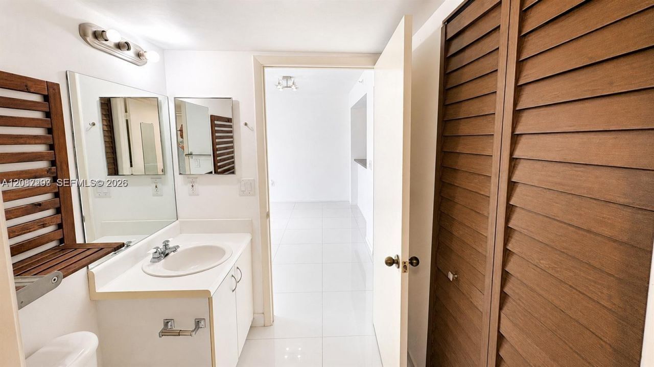 9560 Weldon Cir, Unit J308, Tamarac, FL 33321 Photo