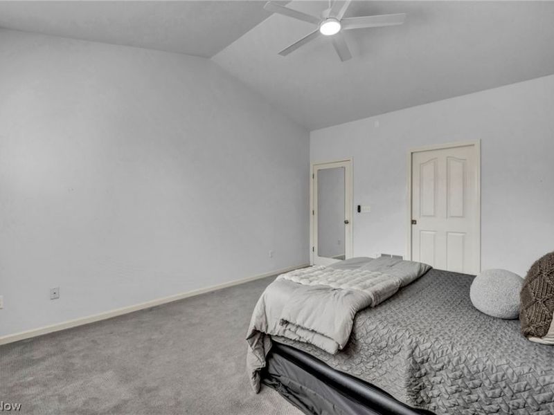 8610 Pine Creek Lane, Sagamore Hills, OH 44067 Photo 21