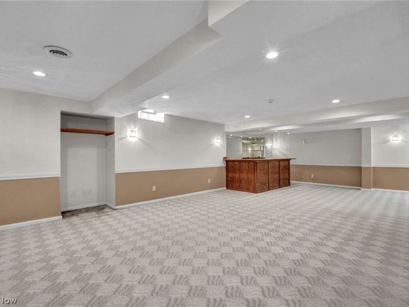 8610 Pine Creek Lane, Sagamore Hills, OH 44067 Photo 35