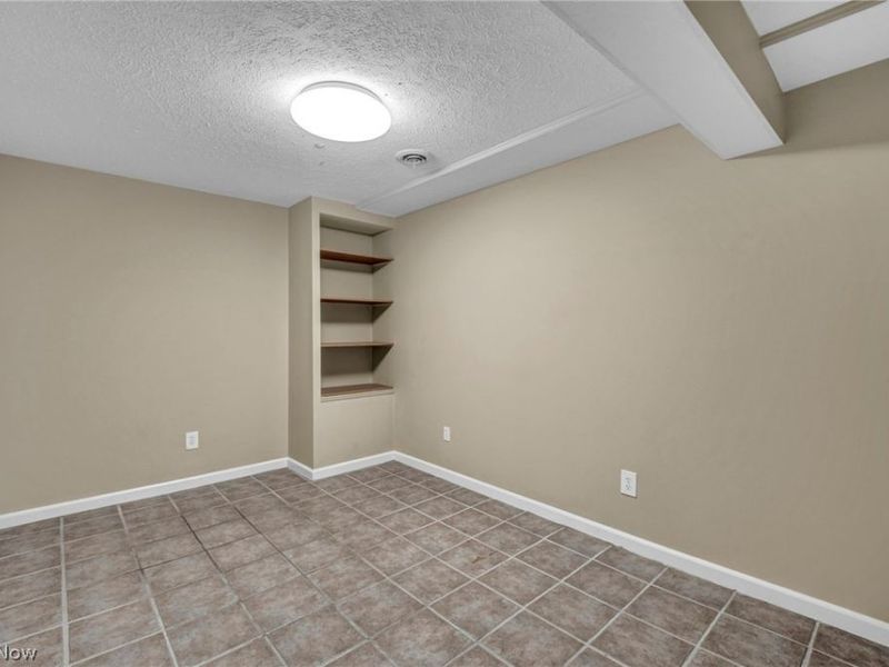 8610 Pine Creek Lane, Sagamore Hills, OH 44067 Photo 41