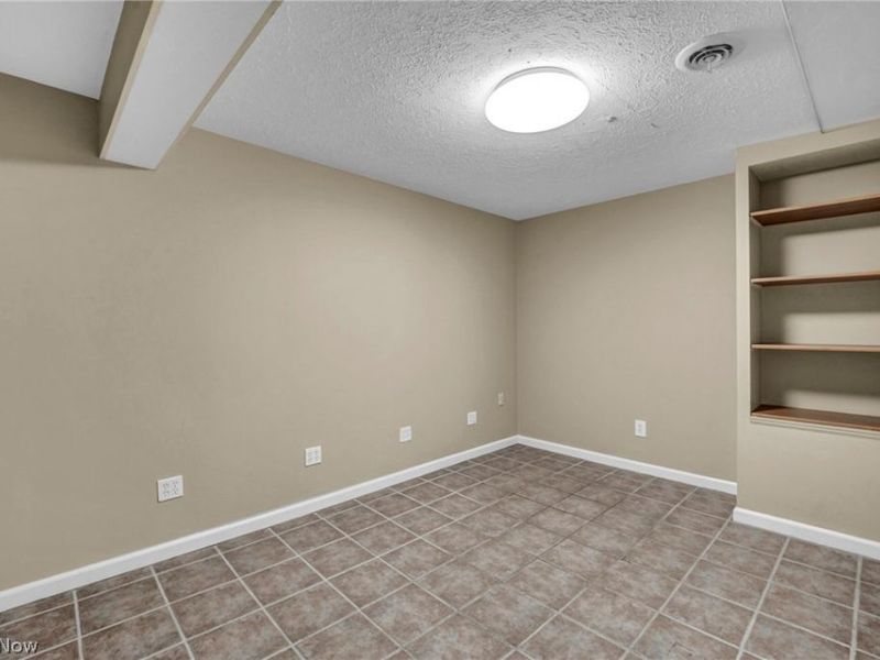 8610 Pine Creek Lane, Sagamore Hills, OH 44067 Photo 42