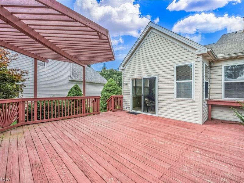 8610 Pine Creek Lane, Sagamore Hills, OH 44067 Photo 48