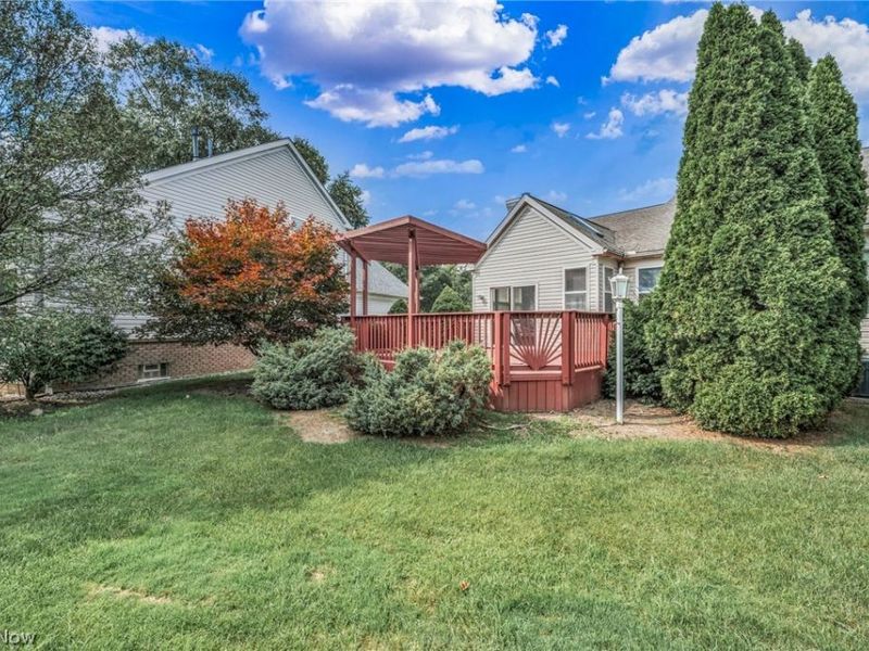 8610 Pine Creek Lane, Sagamore Hills, OH 44067 Photo 49