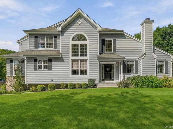 10 Willow Court, Tuxedo Park, NY 10987