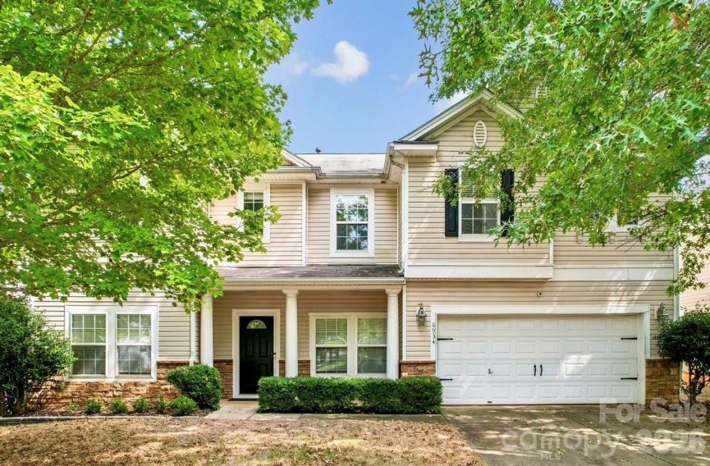 6934 Evanton Loch Road, Charlotte, NC 28278 Main Photo